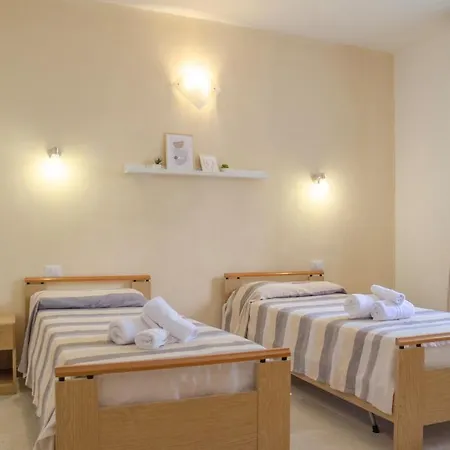 5min Budoni - Con Ampia Veranda Relax * Brunella