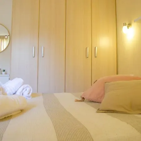 5min Budoni - Con Ampia Veranda Relax Apartment
