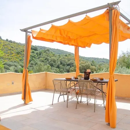 5min Budoni - Con Ampia Veranda Relax Apartment