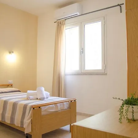 5min Budoni - Con Ampia Veranda Relax * Brunella