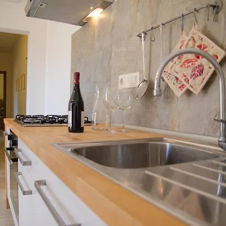 Апартаменты 5min Budoni - Con Ampia Veranda Relax Brunella