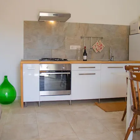 5min Budoni - Con Ampia Veranda Relax Апартаменты *