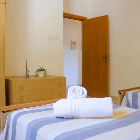 5min Budoni - Con Ampia Veranda Relax Appartamento Brunella