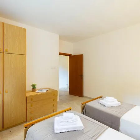 5min Budoni - Con Ampia Veranda Relax