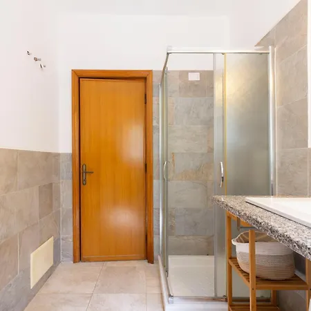5min Budoni - Con Ampia Veranda Relax